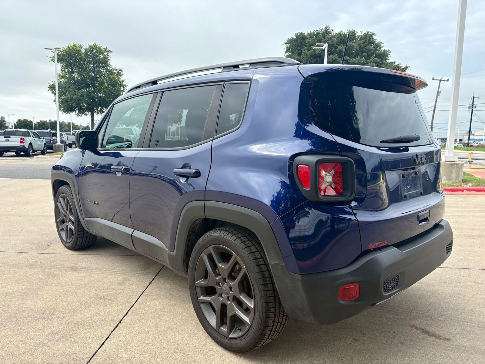 Used 2021 Jeep Renegade Latitude FWD image 3