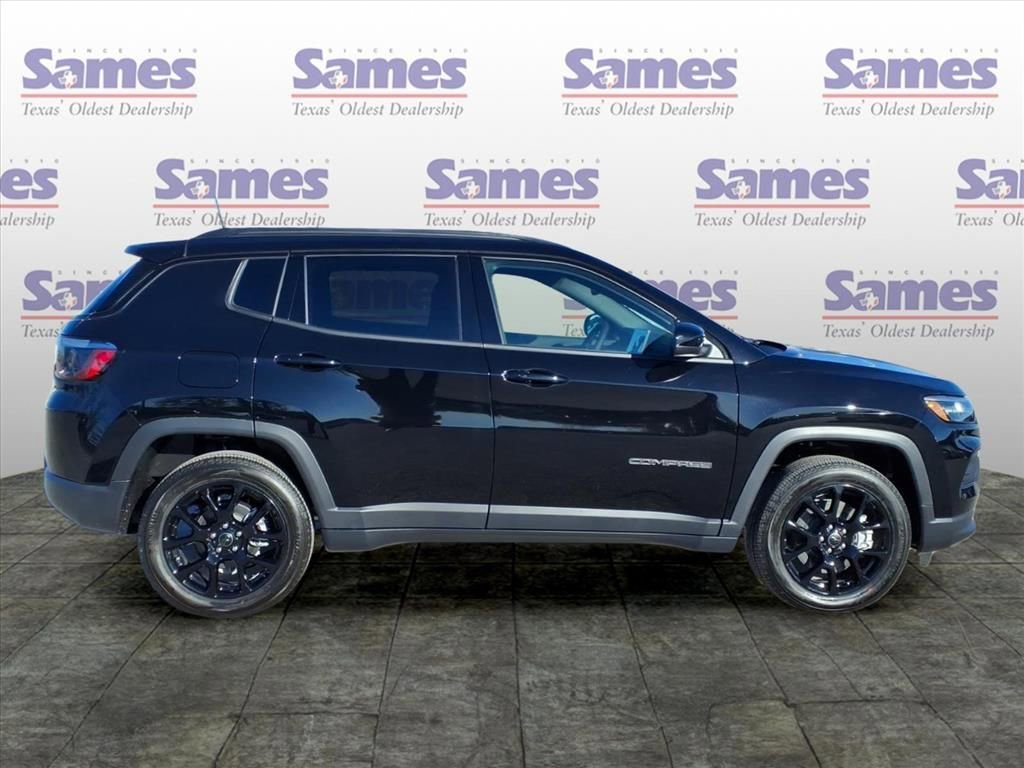 New 2026 Jeep Compass Latitude image 5