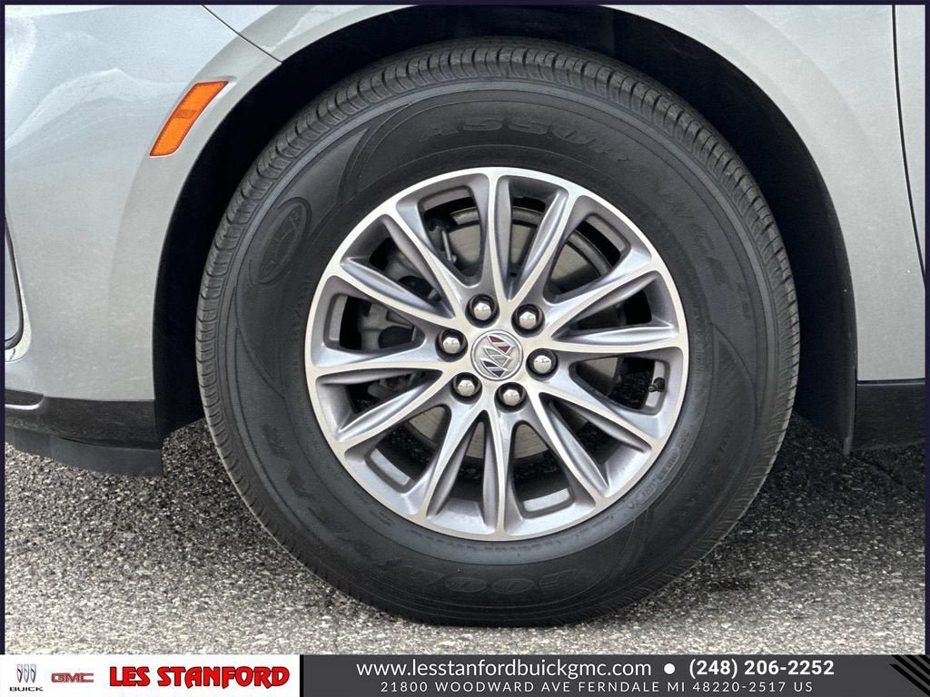 Used 2024 Buick Enclave Essence AWD/4WD image 10
