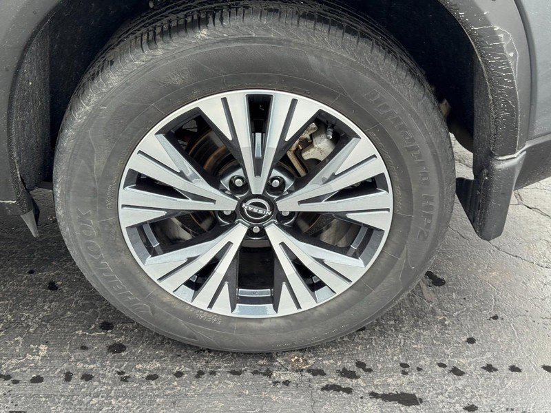 Used 2023 Nissan Rogue SV w/ SV Premium B Package image 7