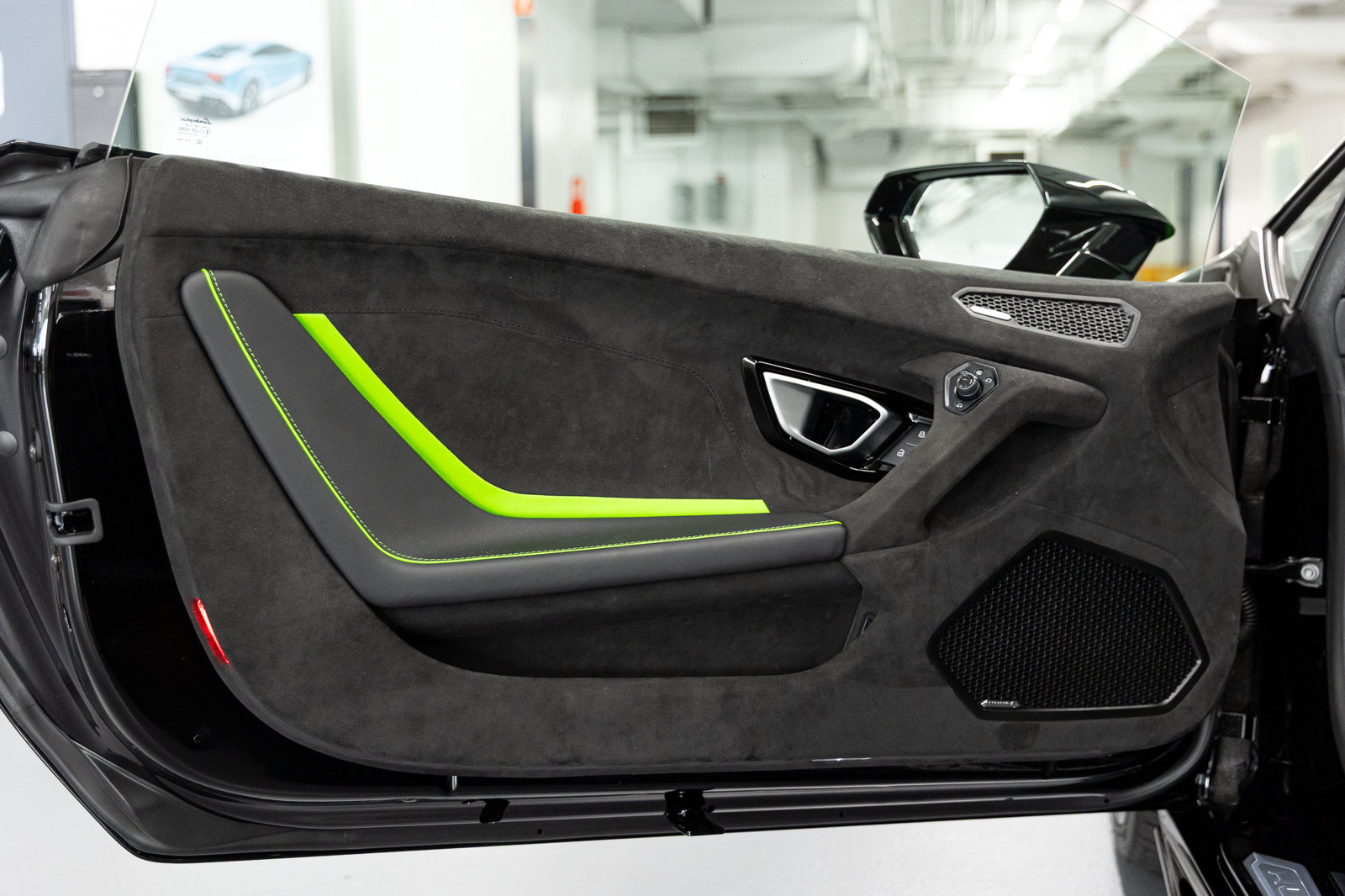 Used 2023 Lamborghini Huracan Tecnica RWD image 31