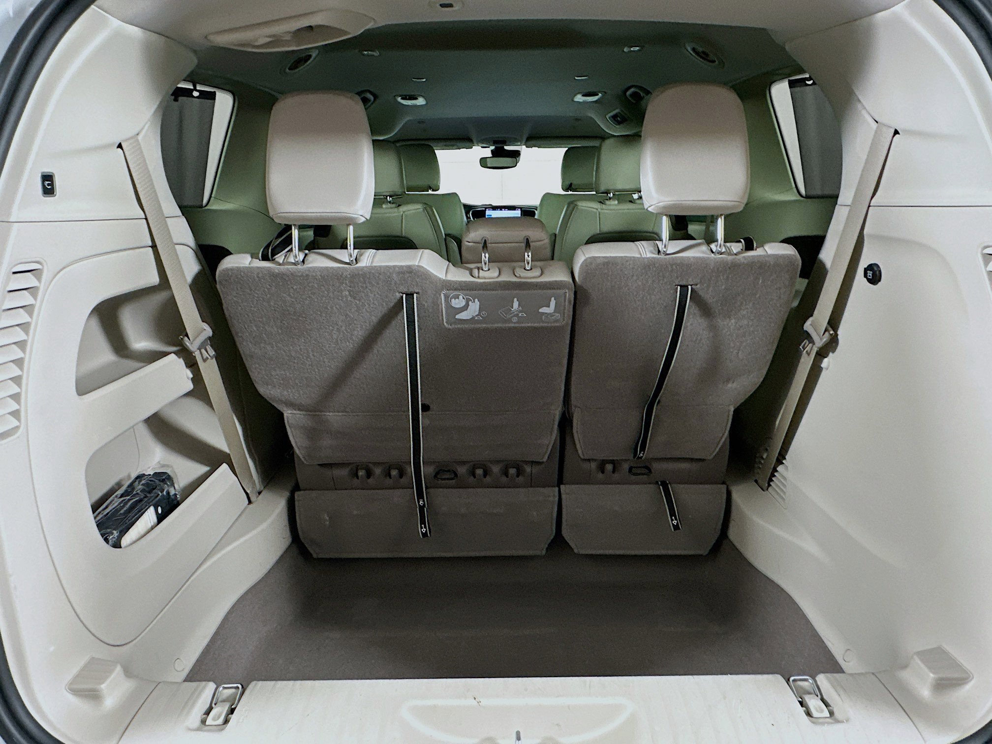 Used 2021 Chrysler Pacifica Touring-L image 29