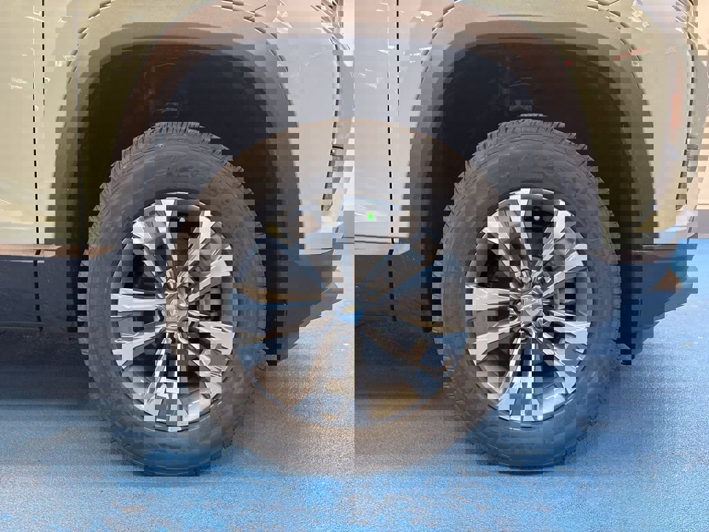 New 2026 Chevrolet Equinox LT image 3