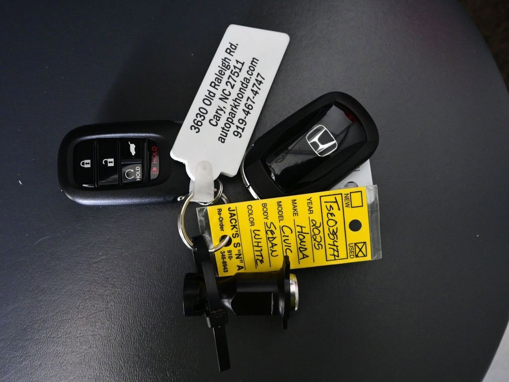 Used 2025 Honda Civic Sport image 22