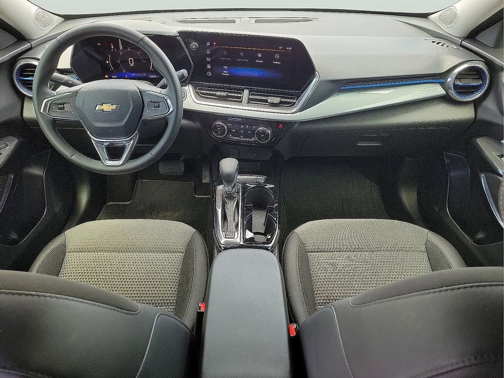 Used 2024 Chevrolet Trax LT w/ Driver Confidence Package image 11