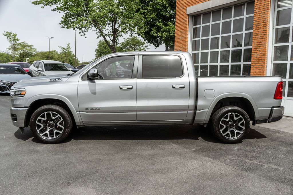 Used 2025 RAM 1500 Laramie AWD/4WD image 40
