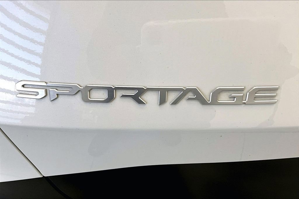 Used 2023 Kia Sportage EX AWD/4WD image 30