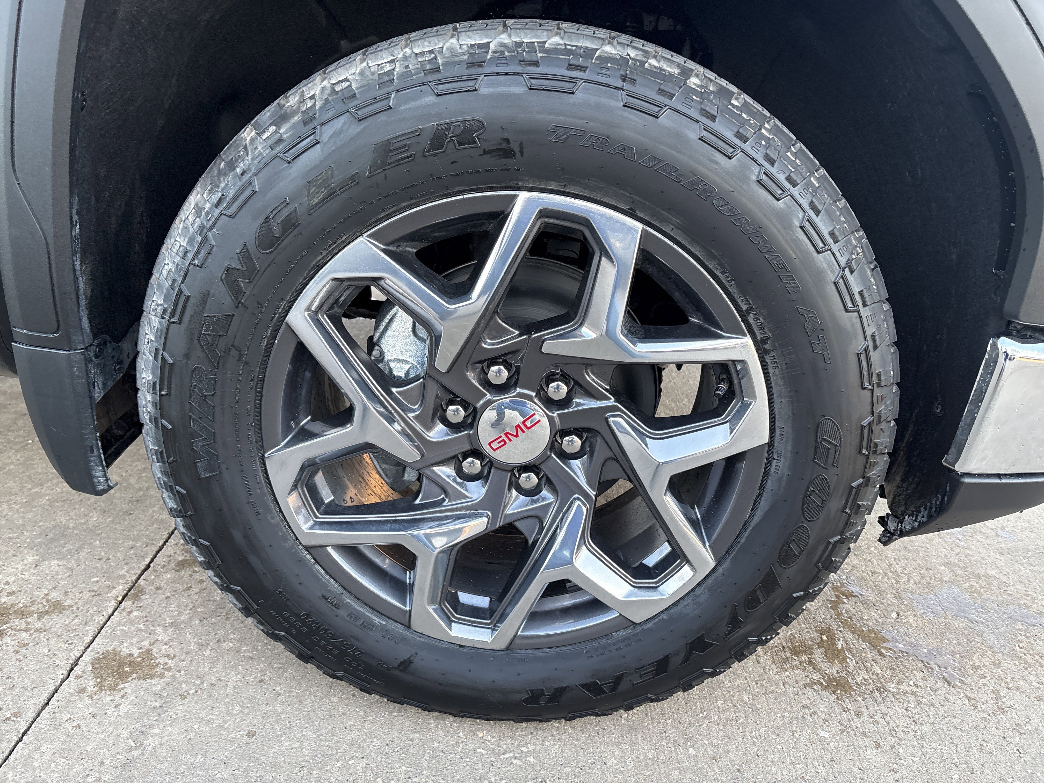 New 2026 GMC Sierra 1500 SLE image 9