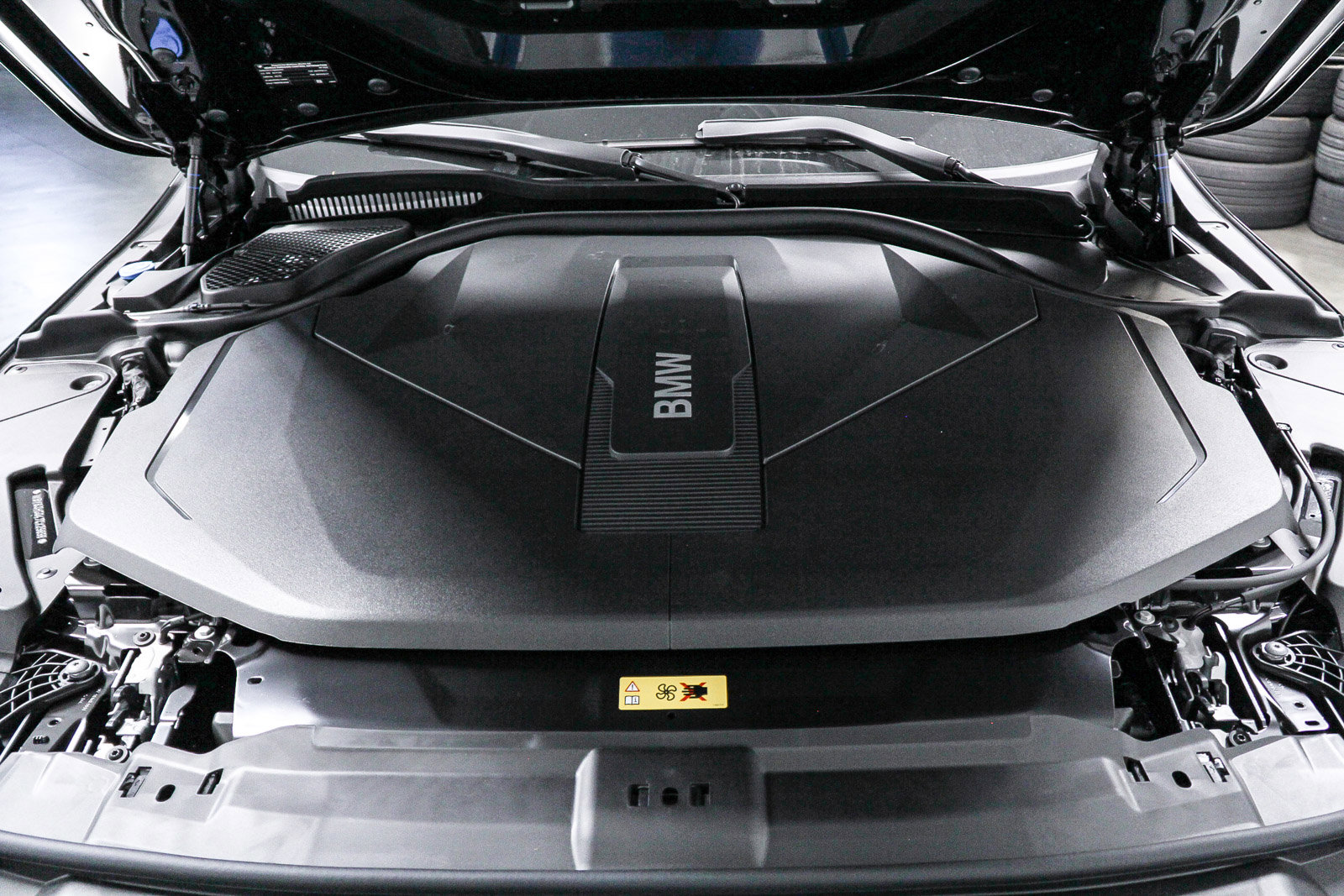 New 2026 BMW i5 eDrive40 w/ Convenience Package image 27