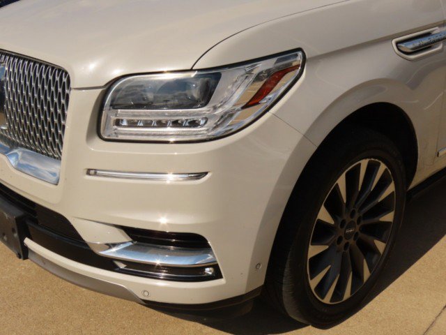 Used 2020 Lincoln Navigator L Reserve w/ Luxury Package image 3