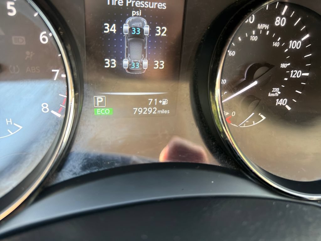 Used 2017 Nissan Rogue S AWD/4WD image 16