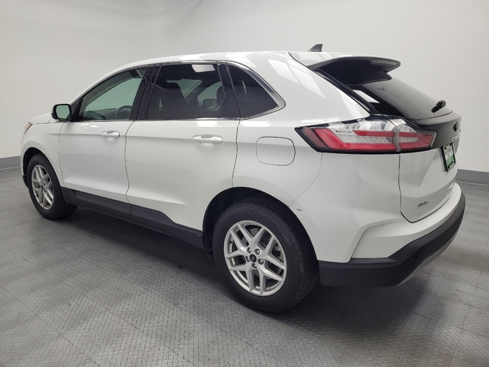 Used 2024 Ford Edge SEL image 3