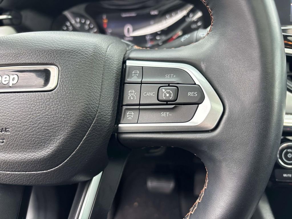 Used 2022 Jeep Compass Limited w/ Sun and Sound Group image 21