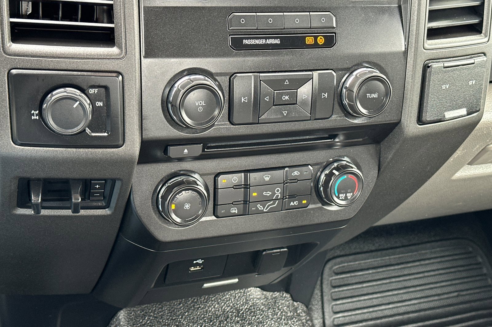 Used 2017 Ford F350 XL w/ Power Equipment Group image 14