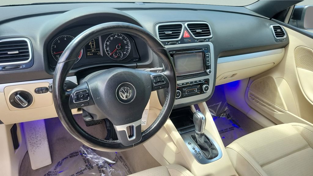 Used 2012 Volkswagen Eos Komfort FWD image 13