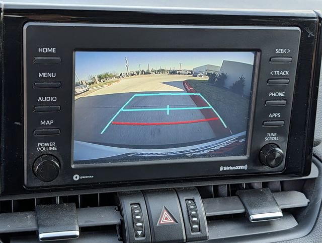 Used 2020 Toyota RAV4 XLE Premium image 18