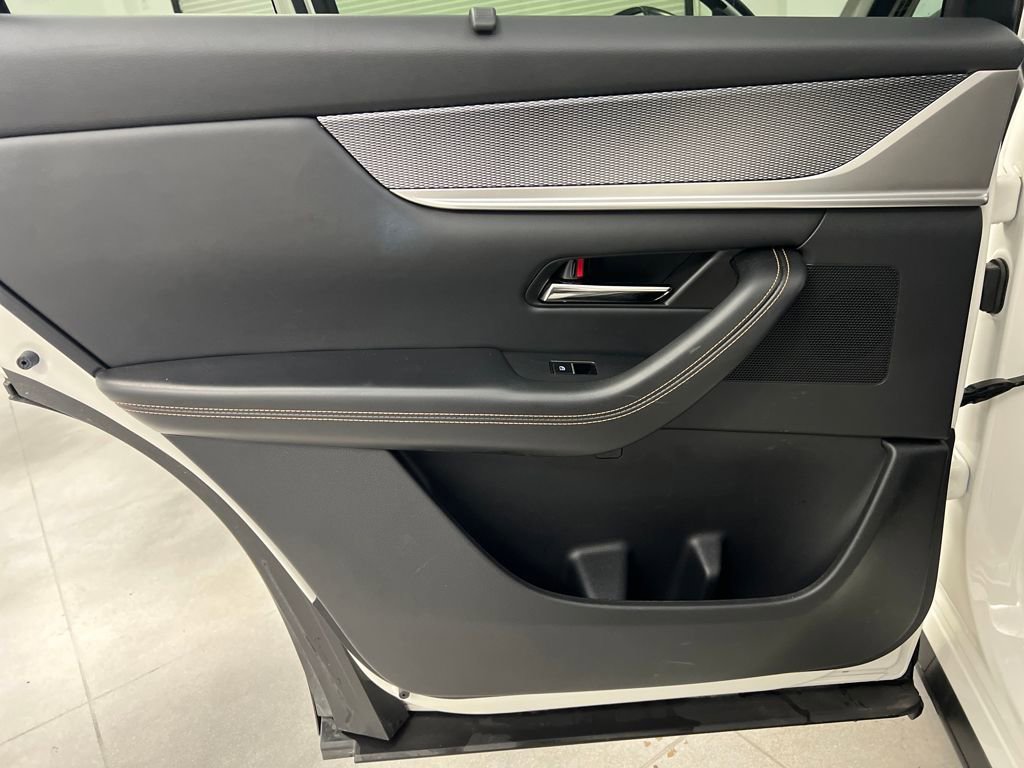 Used 2025 MAZDA CX-70 3.3 Turbo w/ Preferred Package image 15