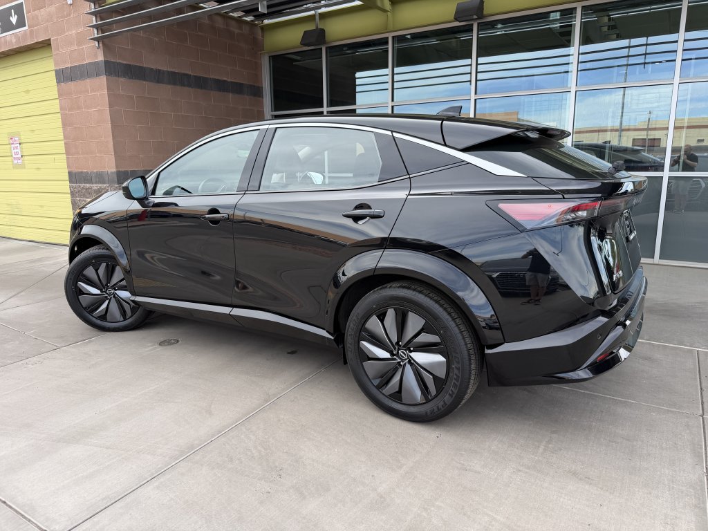 Used 2024 Nissan Ariya FWD image 5