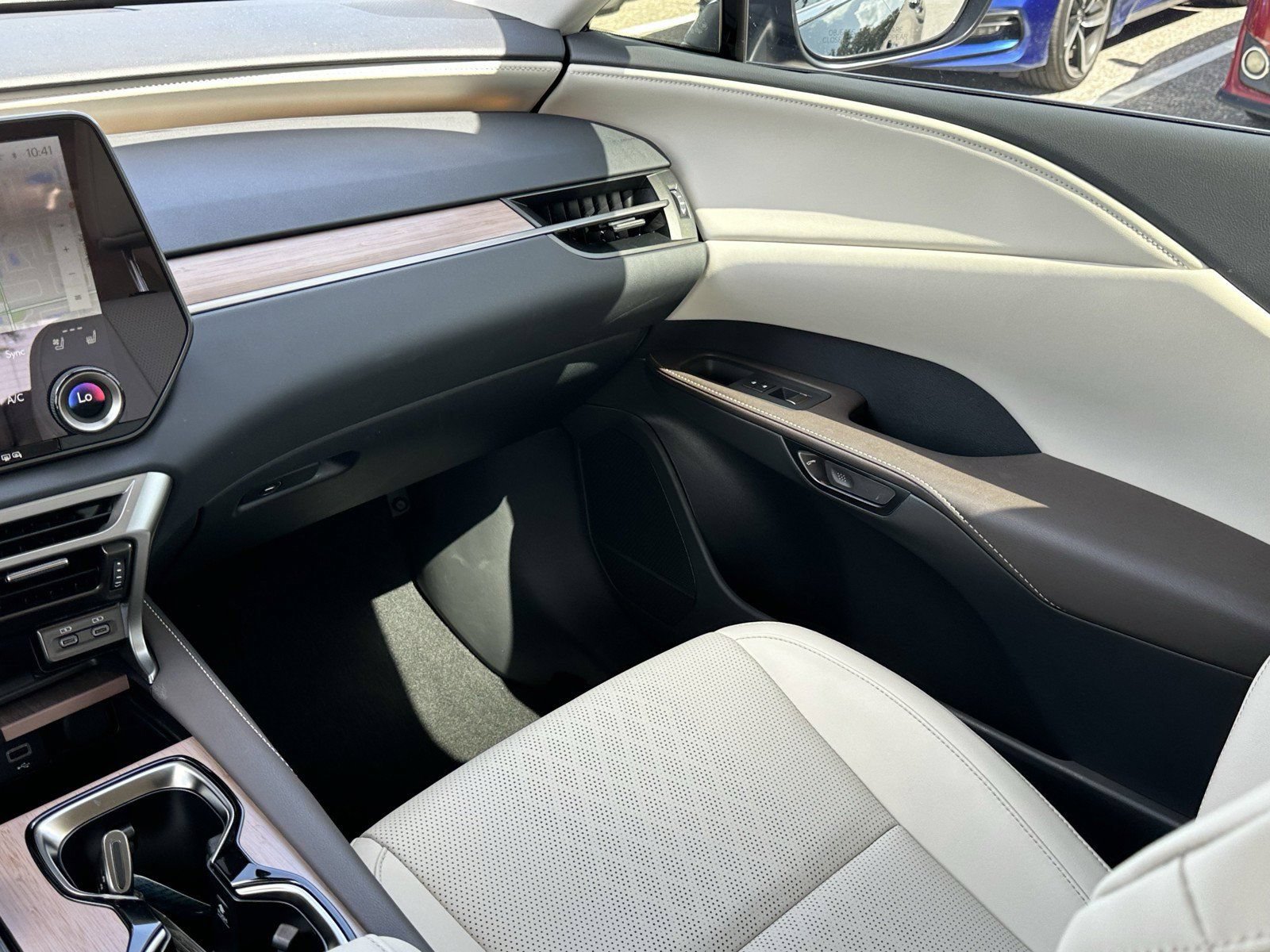 Used 2025 Lexus RX 350 Premium Plus w/ Accessory Package FWD image 15