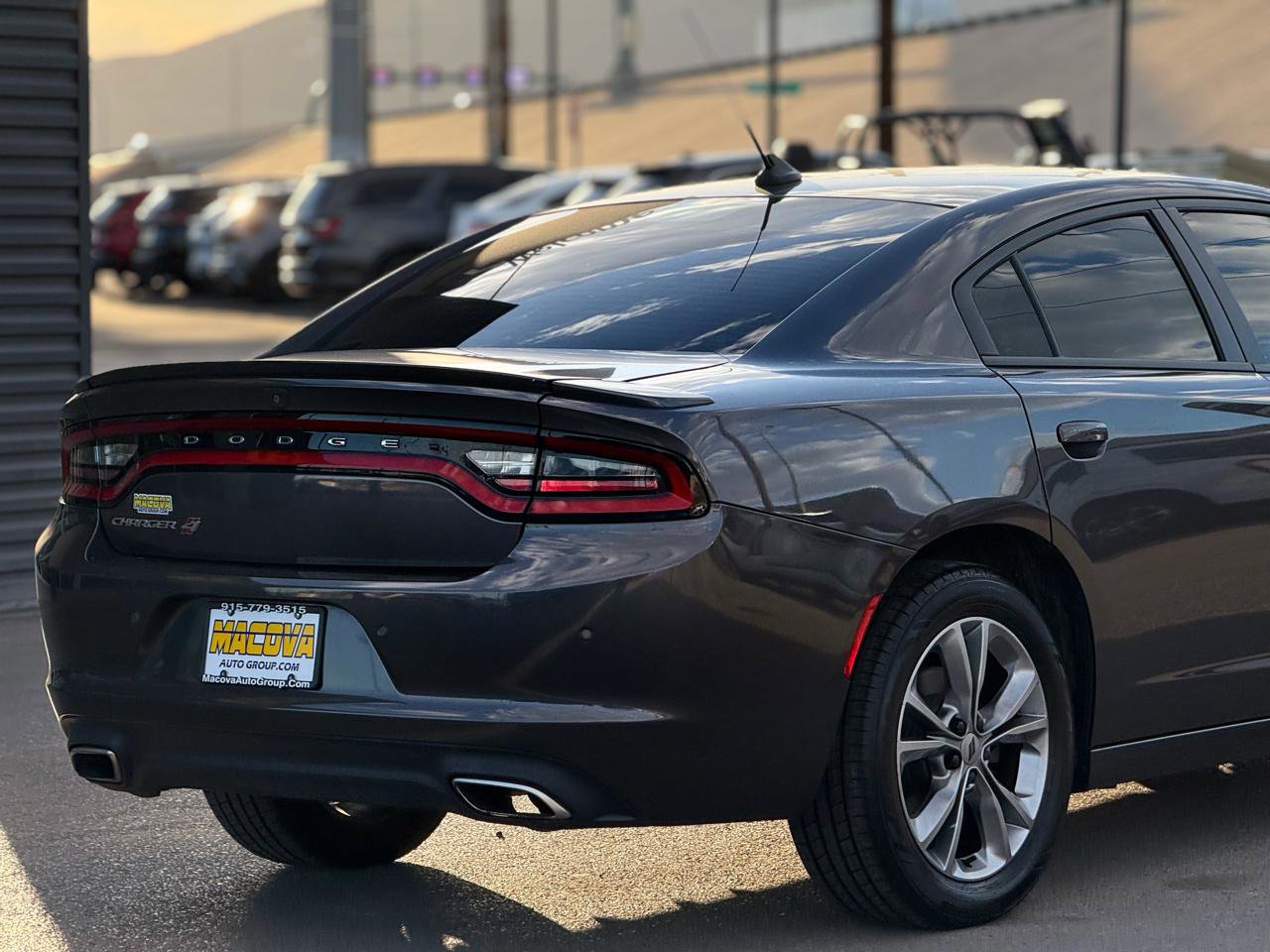 Used 2020 Dodge Charger SXT image 9