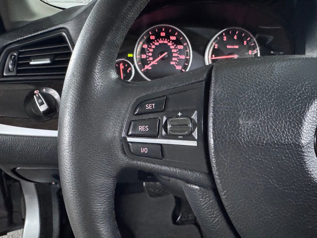 Used 2014 BMW 528i xDrive Sedan AWD/4WD image 29