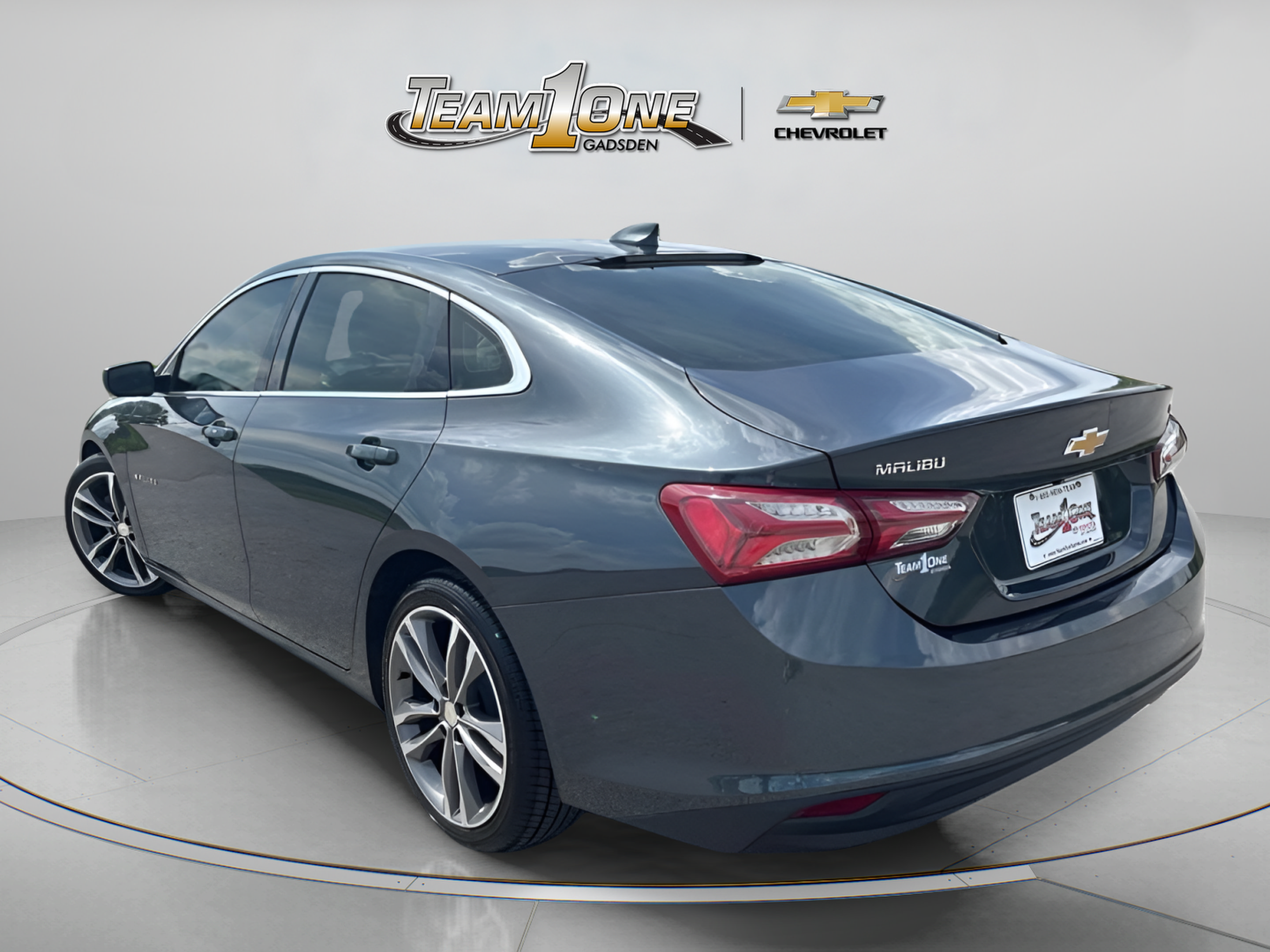 Used 2021 Chevrolet Malibu LT FWD image 5