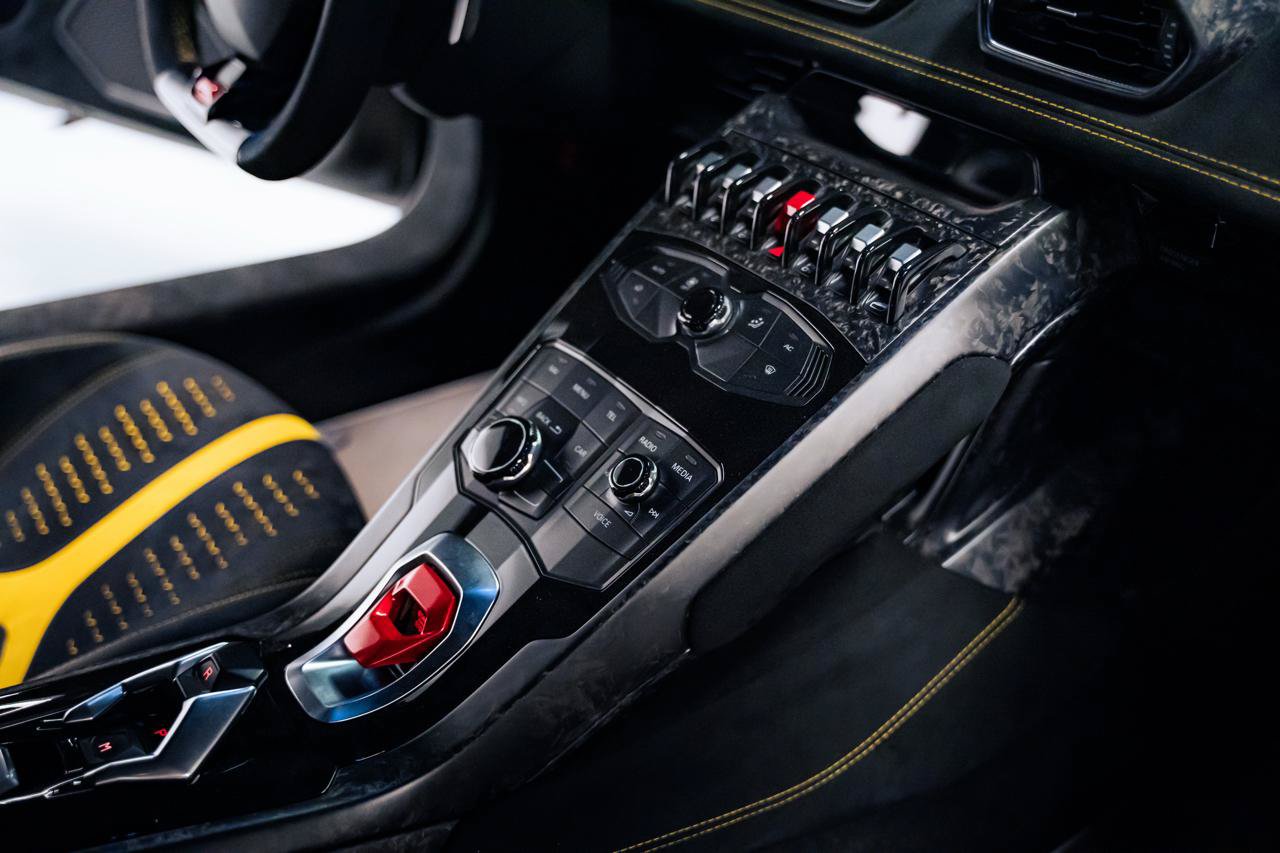 Used 2018 Lamborghini Huracan AWD/4WD image 82