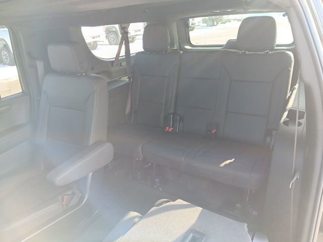 New 2026 Chevrolet Suburban Z71 w/ Comfort Package image 3