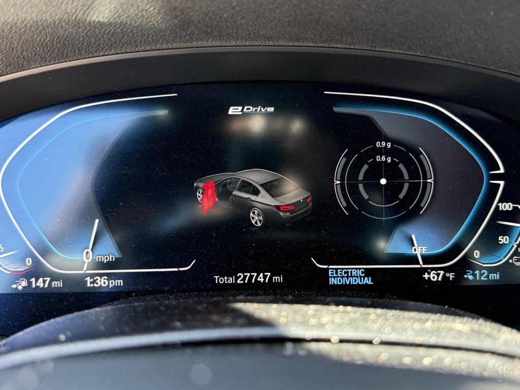 Certified 2023 BMW 530e w/ Convenience Package image 23