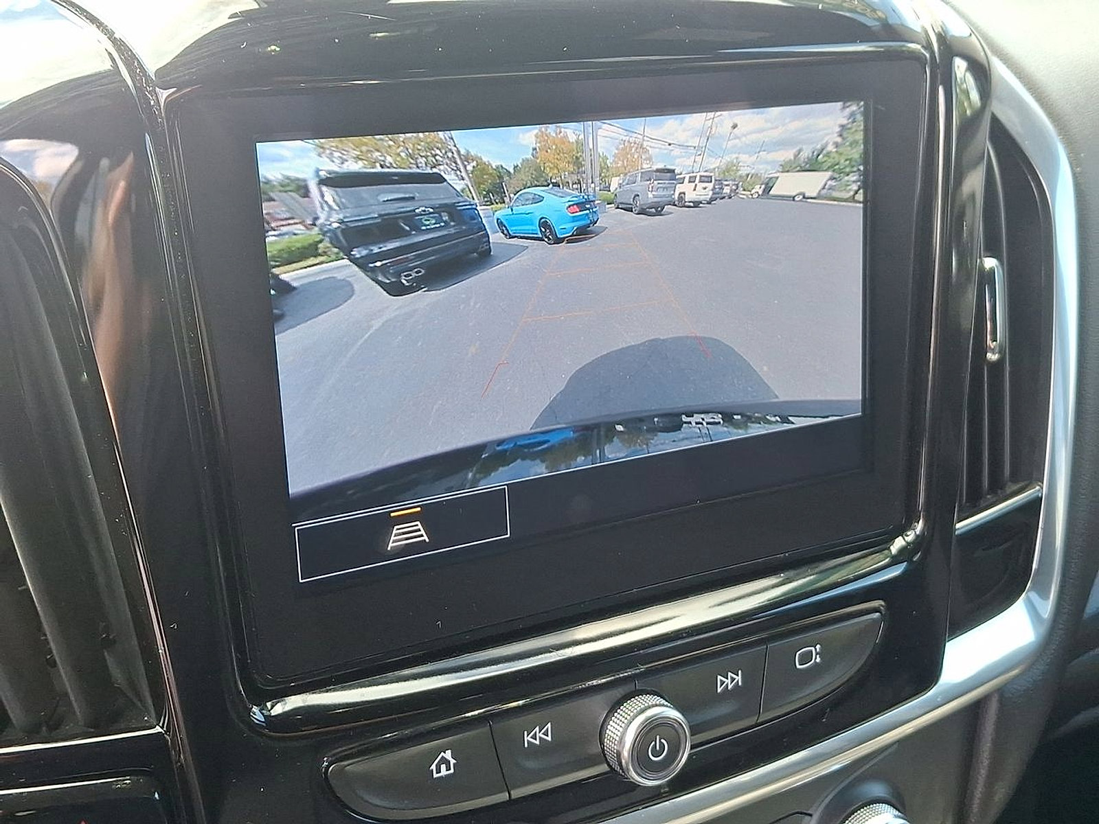 Certified 2023 Chevrolet Traverse LT image 14