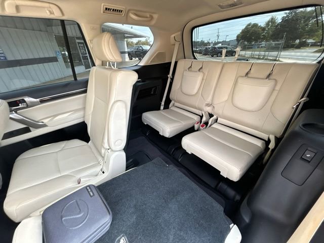 Used 2023 Lexus GX 460 Luxury w/ Sport Design Package AWD/4WD image 13