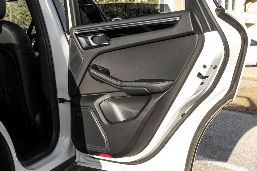 Used 2020 Porsche Macan image 51