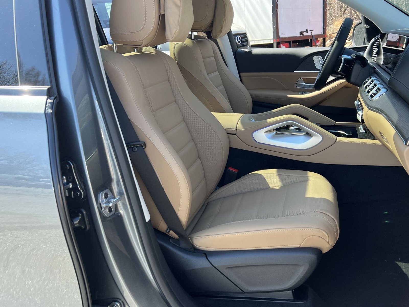 New 2026 Mercedes-Benz GLS 450 4MATIC image 27