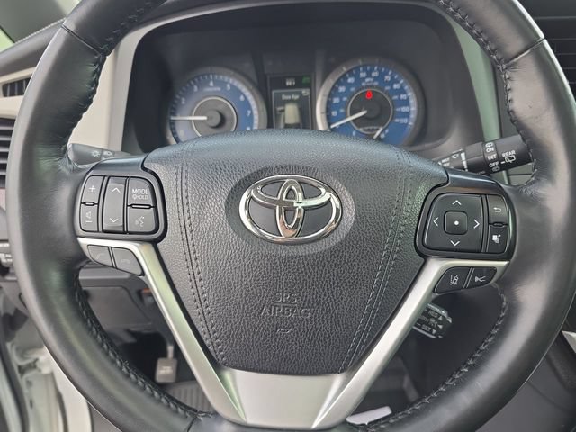Used 2020 Toyota Sienna Limited Premium FWD image 21