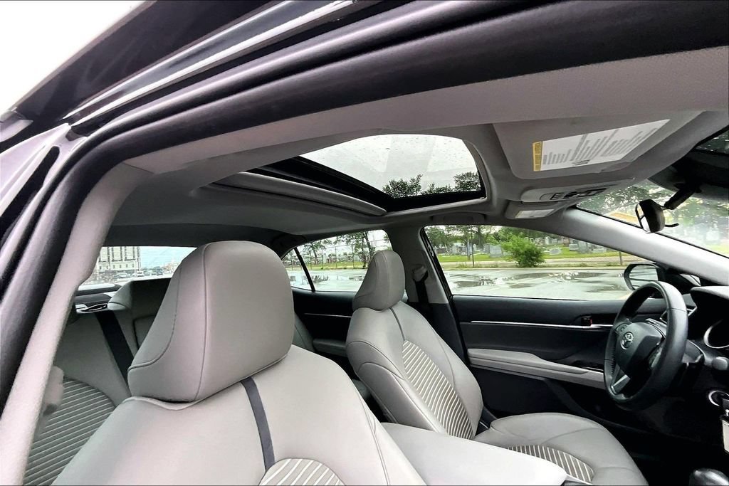 Used 2024 Toyota Camry SE FWD image 21