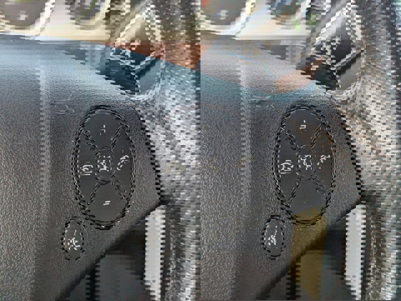 Used 2011 Mercedes-Benz E 350 Sedan image 26