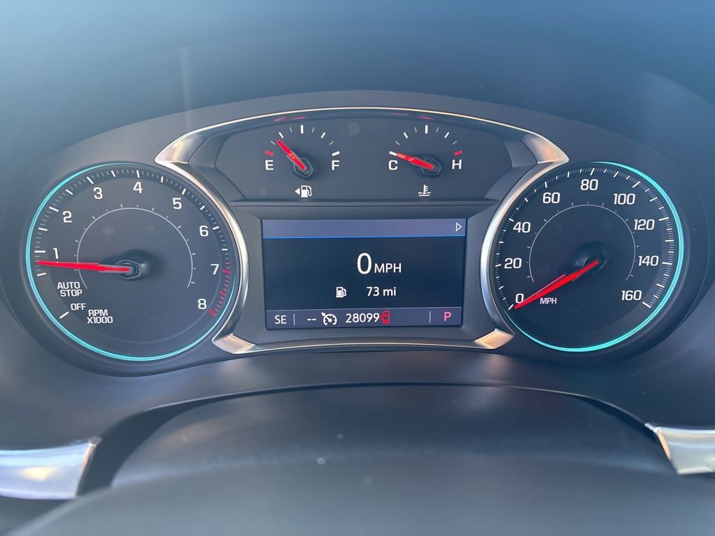 Used 2023 Chevrolet Traverse LT w/ Rear Camera Mirror Package image 19