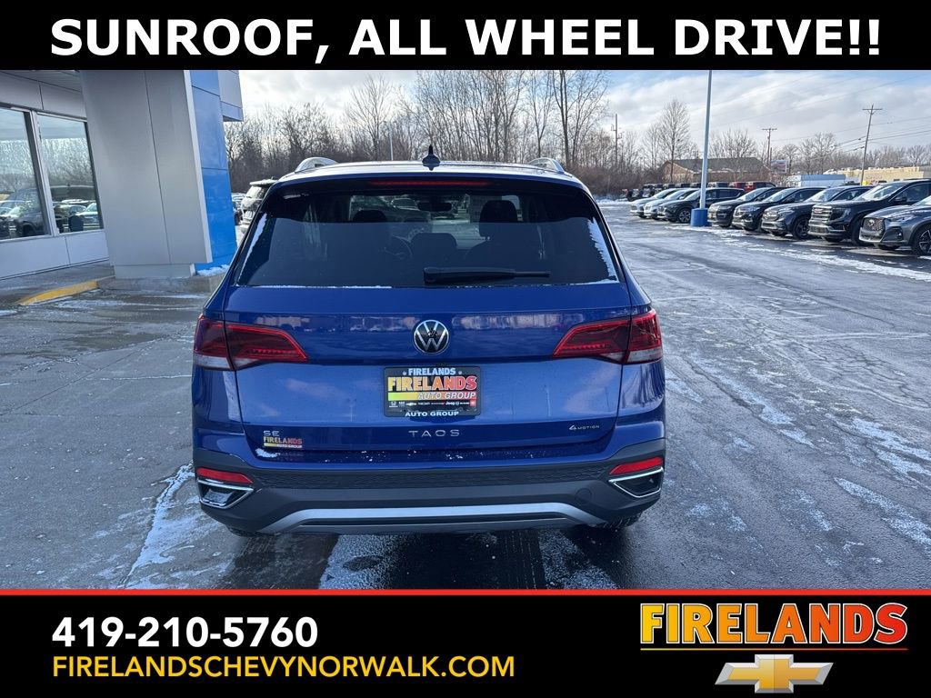 Used 2024 Volkswagen Taos SE w/ Panoramic Sunroof Package image 3