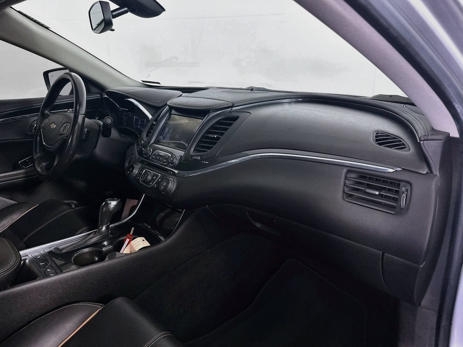 Used 2018 Chevrolet Impala Premier FWD image 28