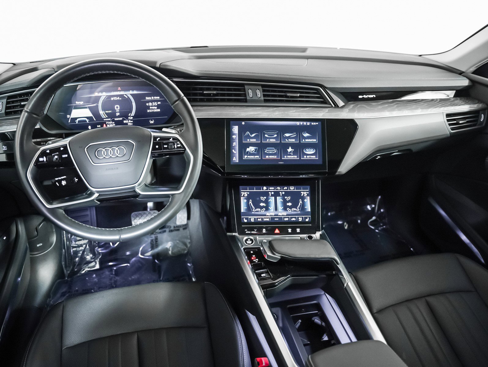 Used 2024 Audi Q8 e-tron Premium Plus image 18