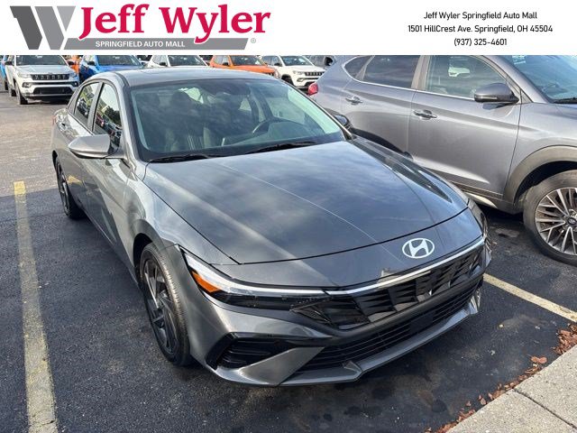 Used 2024 Hyundai Elantra SEL w/ Convenience Package FWD image 1