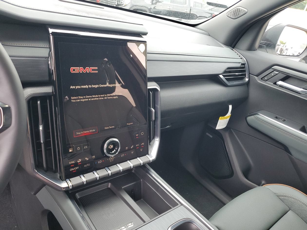 New 2026 GMC Acadia AT4 w/ Luxury Package AWD/4WD image 26