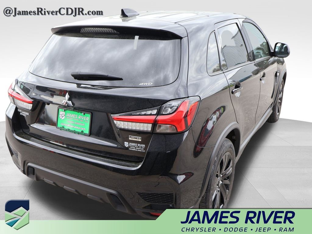 Used 2025 Mitsubishi Outlander Sport LE AWD/4WD image 25