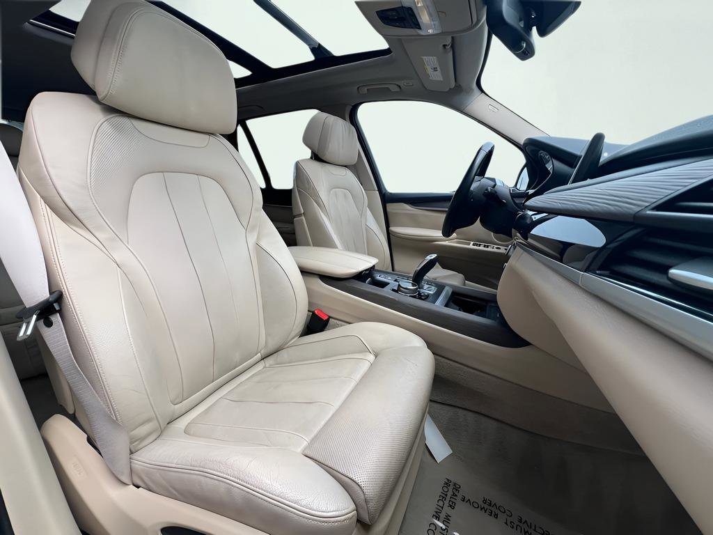 Used 2015 BMW X5 xDrive35d image 30