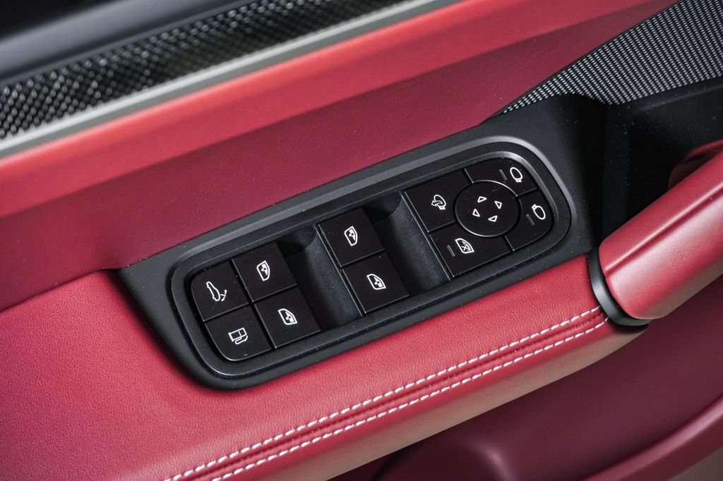 New 2026 Porsche Cayenne Turbo AWD/4WD image 27