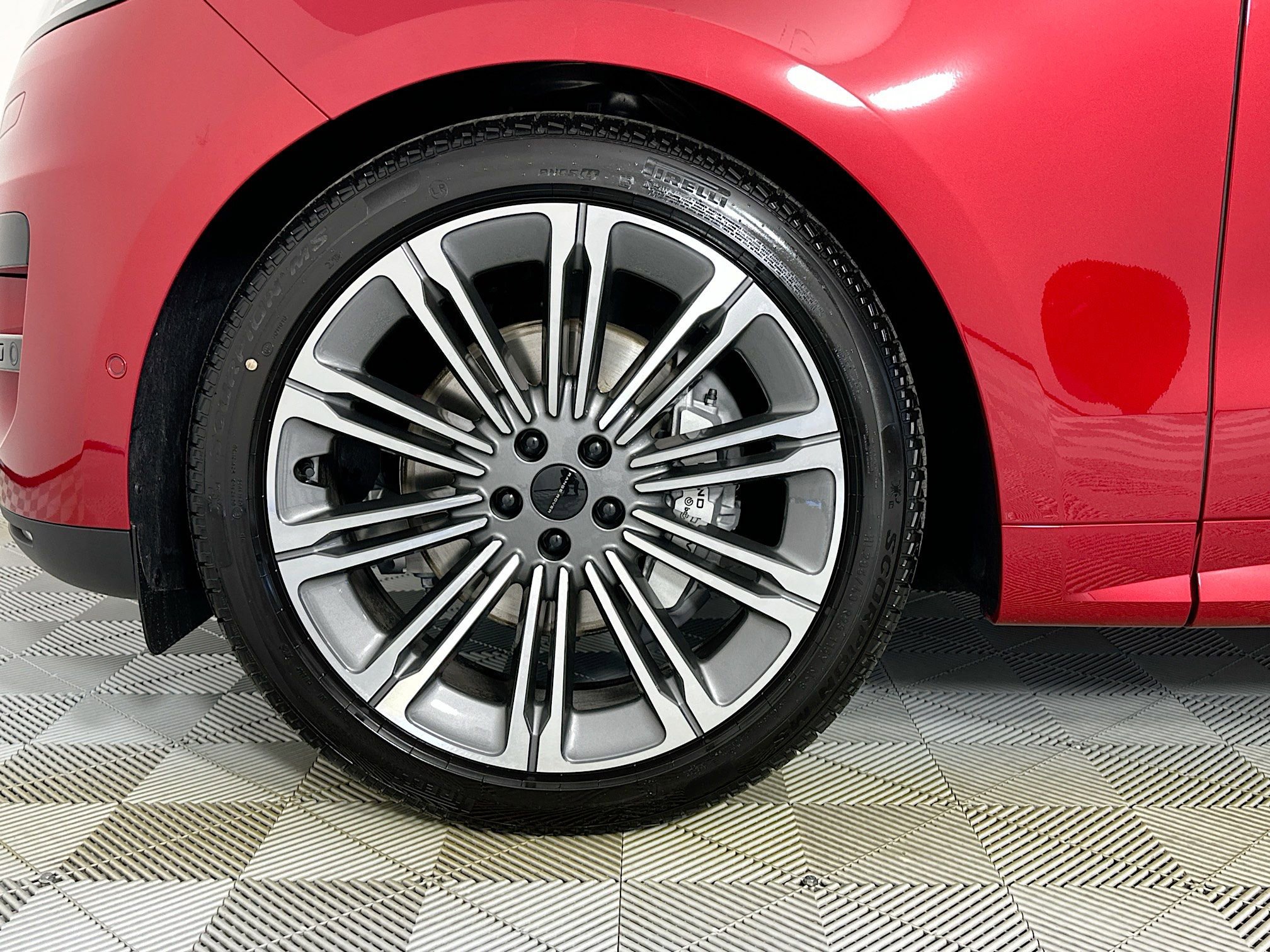 Used 2026 Land Rover Range Rover Sport SE image 9