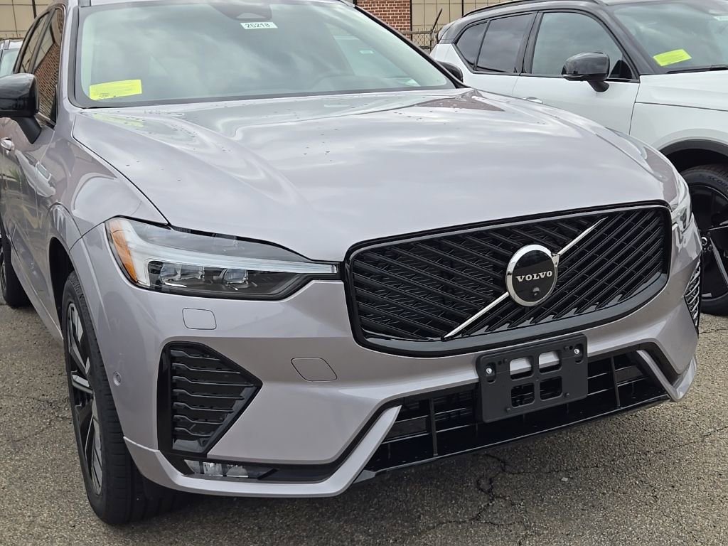 New 2026 Volvo XC60 B5 Plus w/ Protection Package Premier image 3