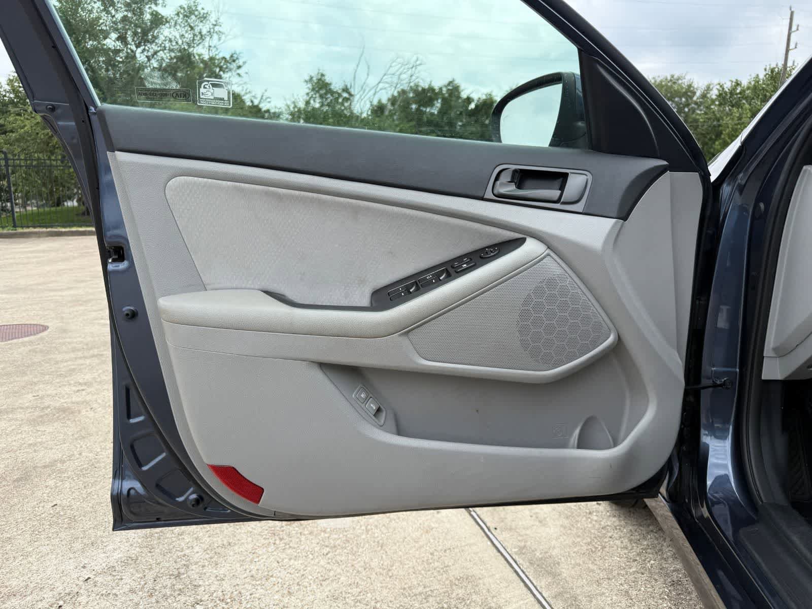 Used 2015 Kia Optima LX FWD image 17