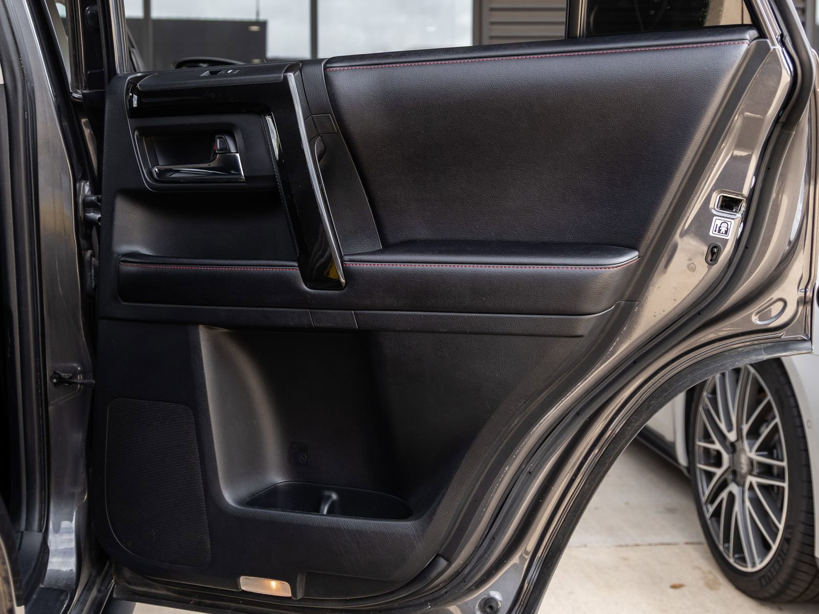 Used 2016 Toyota 4Runner Trail Premium AWD/4WD image 35