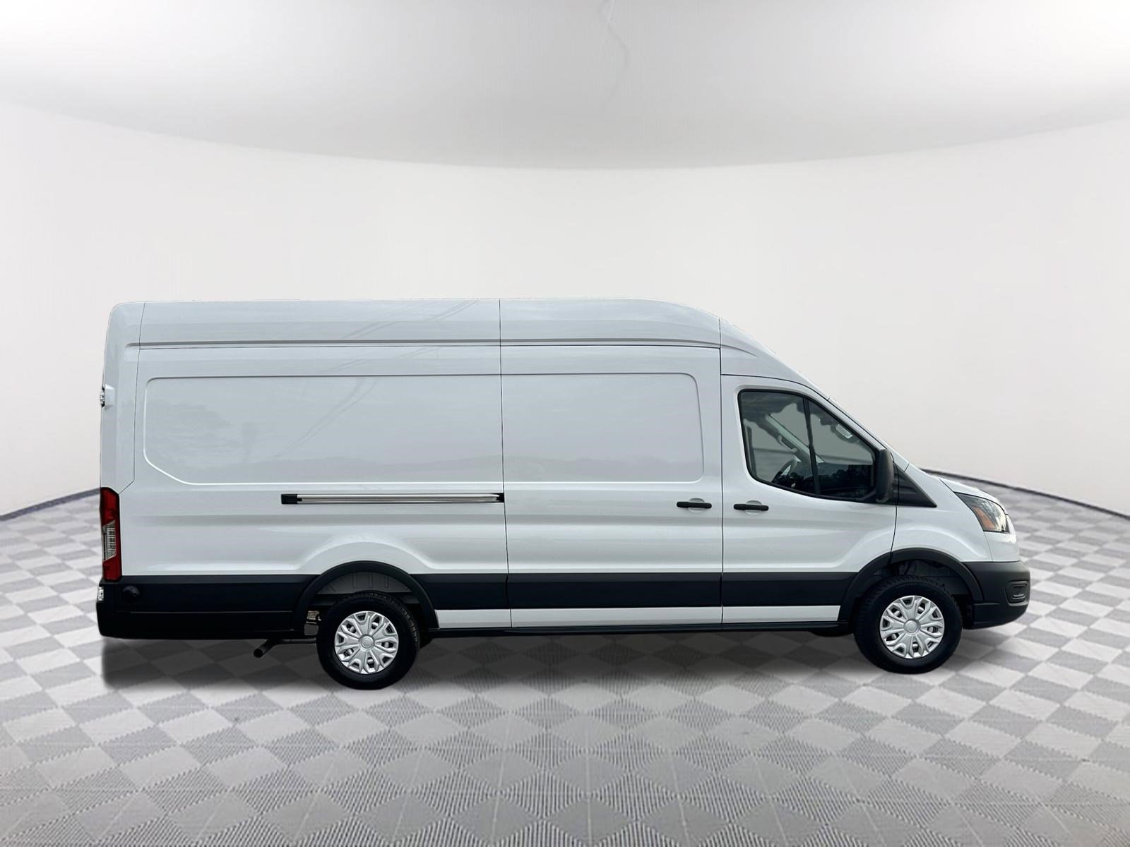 Used 2025 Ford Transit 250 148 High Roof Extended w/ Load Area Protection Package image 6